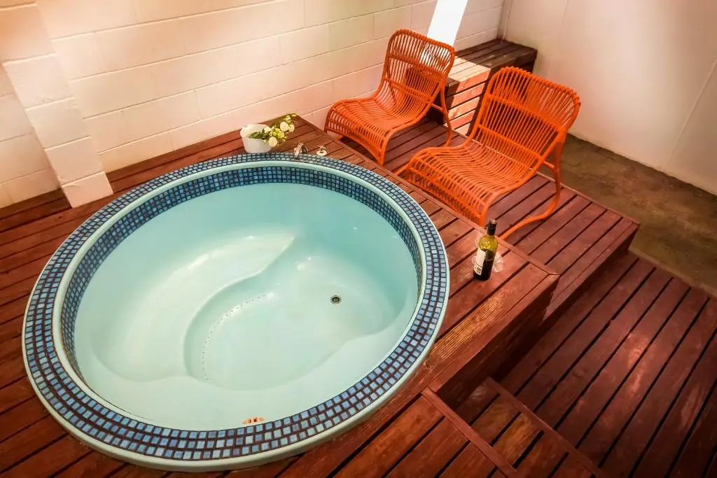 Malones Spa Motel 8