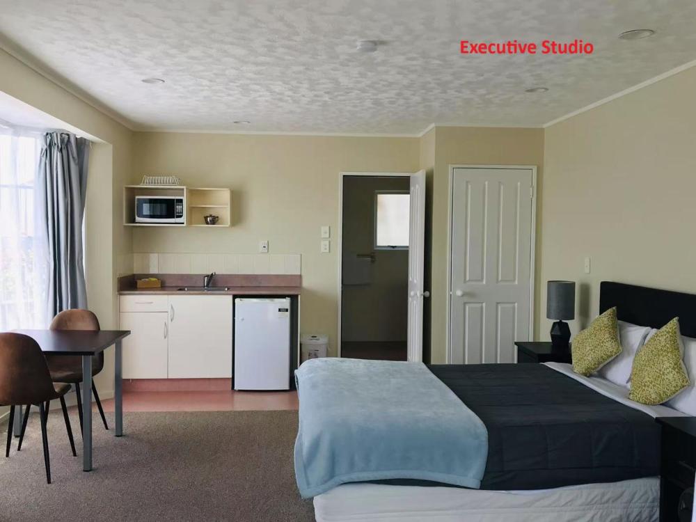 Executive Studio with Hot Tub at Malones Spa Motel, photo 4