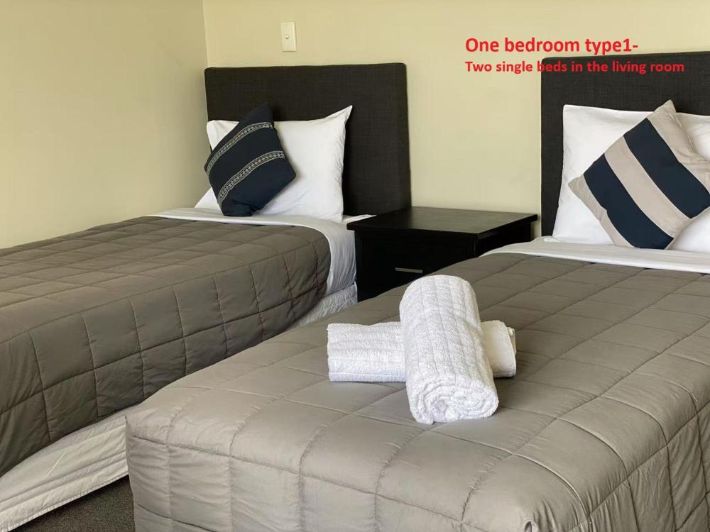 One-Bedroom Apartment with Hot Tub at Malones Spa Motel, photo 3